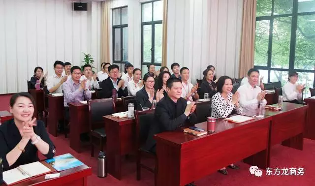 舉行五月中旬投資選址項目評估會,推出多個科技含量高、產(chǎn)業(yè)鏈條長、投資規(guī)模大、帶動能力強的高質(zhì)量項目 舉行五月中旬投資選址項目評估會,推出多個科技含量高、產(chǎn)業(yè)鏈條長、投資規(guī)模大、帶動能力強的高質(zhì)量項目