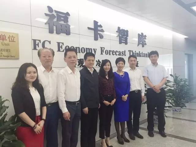 東方龍商務(wù)與??ㄖ菐鞆?qiáng)強(qiáng)聯(lián)合,全面達(dá)成深度戰(zhàn)略合作 東方龍商務(wù)與??ㄖ菐鞆?qiáng)強(qiáng)聯(lián)合,全面達(dá)成深度戰(zhàn)略合作