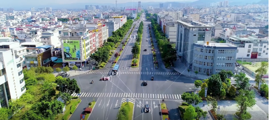 集團全力助推江西省鷹潭市月湖區(qū)委托招商引資，發(fā)揮多重優(yōu)勢，打造產(chǎn)業(yè)集群