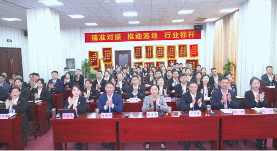 以“四輪驅(qū)動(dòng)”為核心，保持健康發(fā)展態(tài)勢(shì)！東方龍商務(wù)集團(tuán)4月份月度總結(jié)會(huì)圓滿舉行