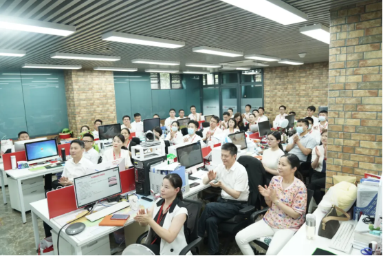今年以來，項(xiàng)目量質(zhì)并重創(chuàng)新高！8月中旬，集團(tuán)成功通過38個(gè)優(yōu)質(zhì)投資選址項(xiàng)目