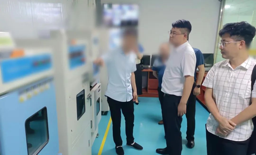 5月24日，集團(tuán)成功推動(dòng)高品質(zhì)聚合物電池投資選址項(xiàng)目對(duì)接湖南某地方政府
