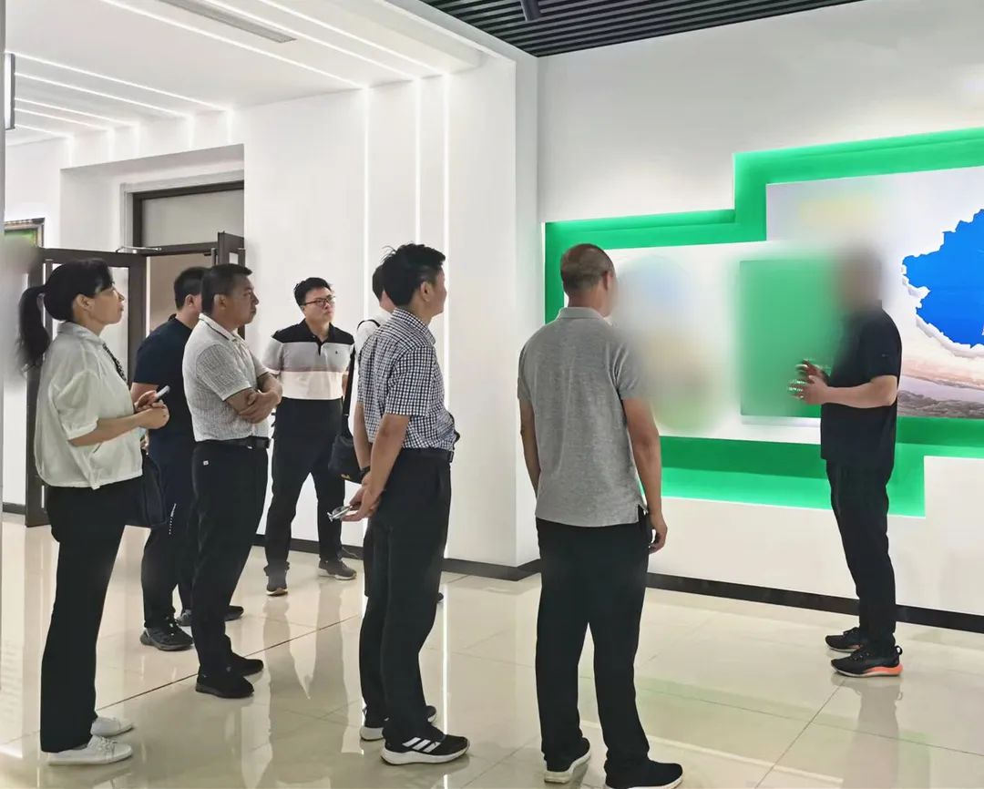 背景雄厚，高端建材領(lǐng)域知名供應(yīng)商！新疆某地方政府成功考察品牌高性能節(jié)能保溫材料投資選址項(xiàng)目