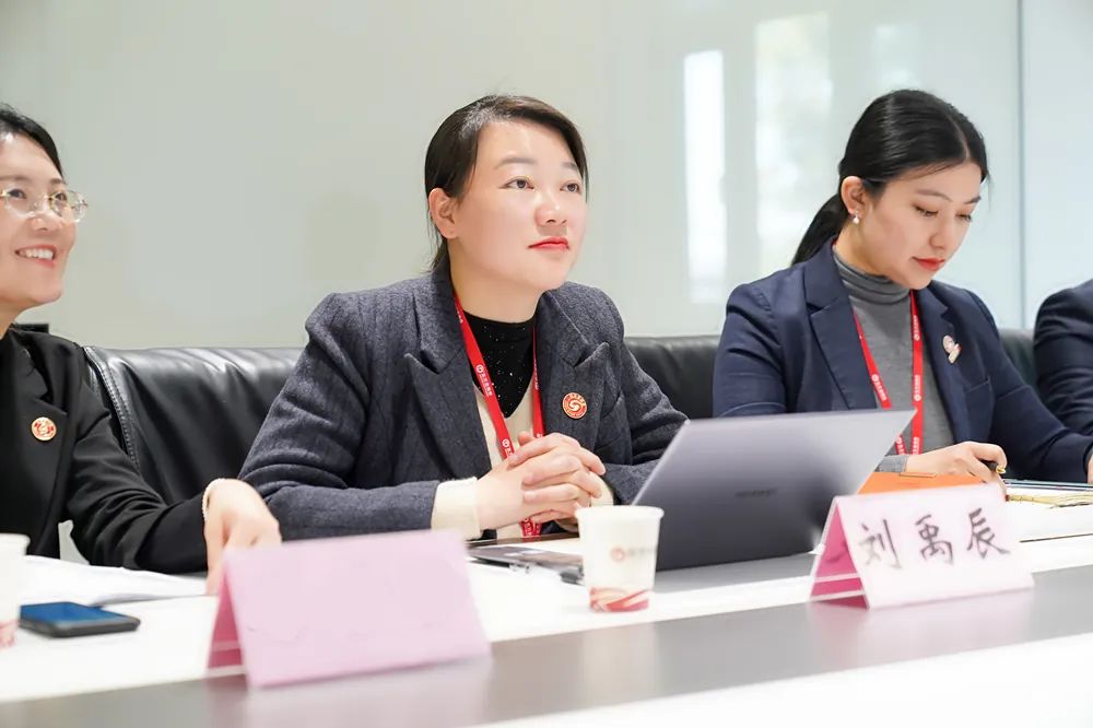 新疆輪臺縣·東方龍商務(wù)委托招商引資合作座談會成功舉行！集團榮獲“2022年度輪臺縣招商引資先進集體”稱號