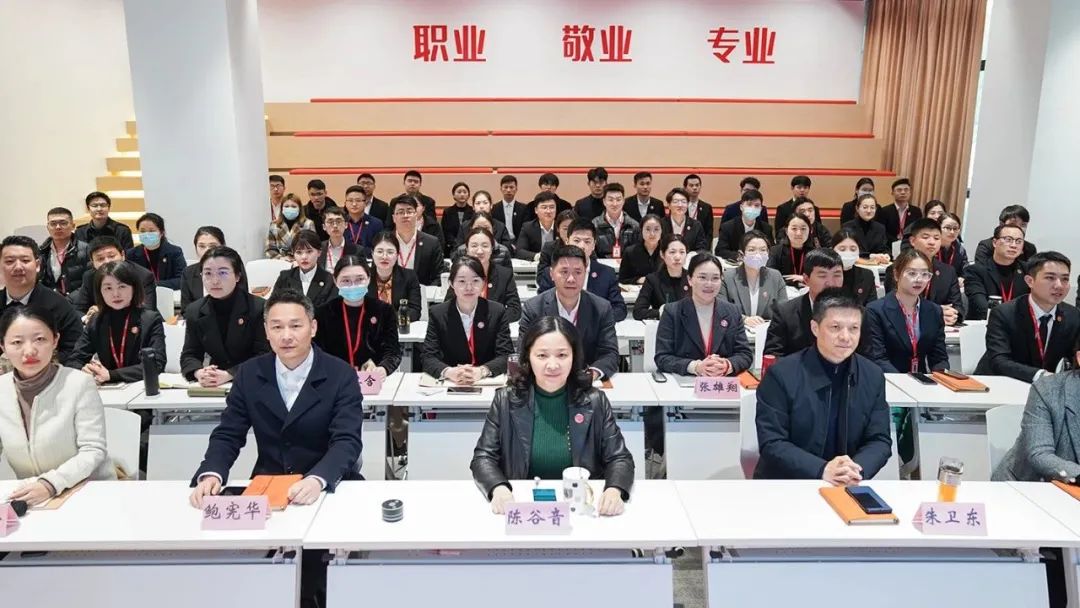 集中火力強(qiáng)開(kāi)發(fā)，凝心聚力攻落地！3月中旬，集團(tuán)26個(gè)優(yōu)質(zhì)投資選址項(xiàng)目通過(guò)評(píng)估
