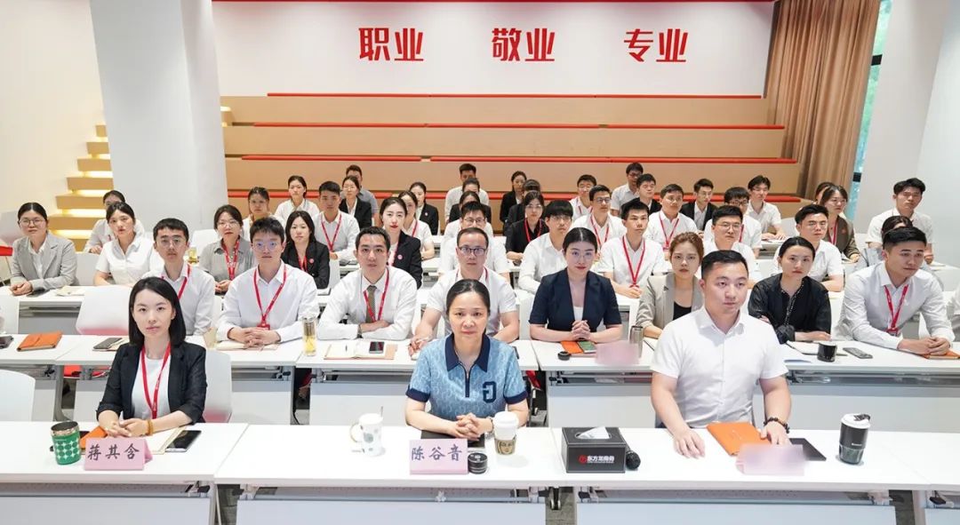 爭、搶、拼、實(shí)！奔跑二季度競賽活動(dòng)圓滿收官！6月下旬，集團(tuán)共34個(gè)優(yōu)質(zhì)投資選址項(xiàng)目通過評估