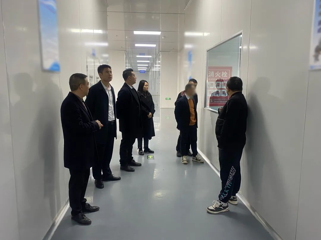 華為、蘋果等知名企業(yè)優(yōu)質(zhì)合作商！專精特新觸控顯示屏擴(kuò)建投資選址項(xiàng)目方反向考察四川某地方政府