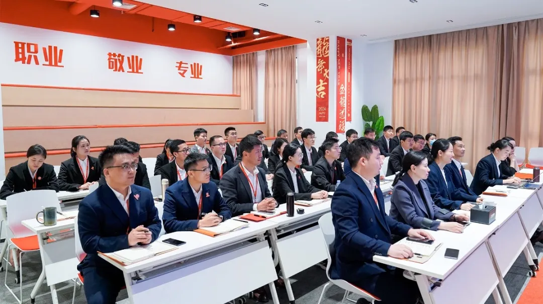 集團召開一季度干部會議，分析項目開發(fā)突破方法，加大項目反向考察力度，明確“奔跑二季度”競賽主要目標！