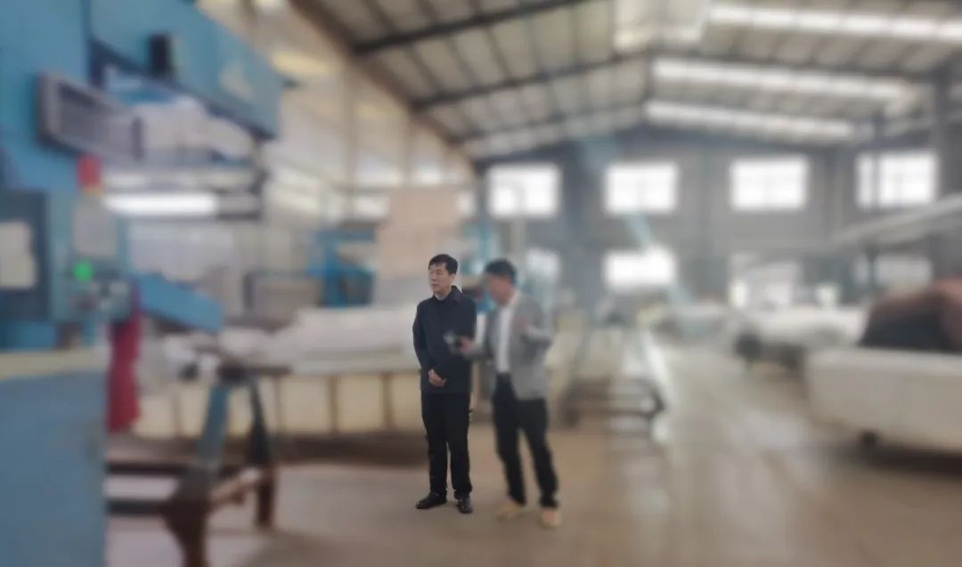 時(shí)尚服裝品牌供應(yīng)商！黑龍江某地方政府實(shí)地對(duì)接老牌紡織布料加工投資選址項(xiàng)目