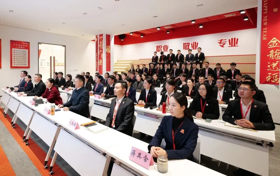 抓牢“項目落地”主線，打好全年“收官戰(zhàn)”！11月下旬，集團(tuán)共35個優(yōu)質(zhì)投資選址項目通過評估