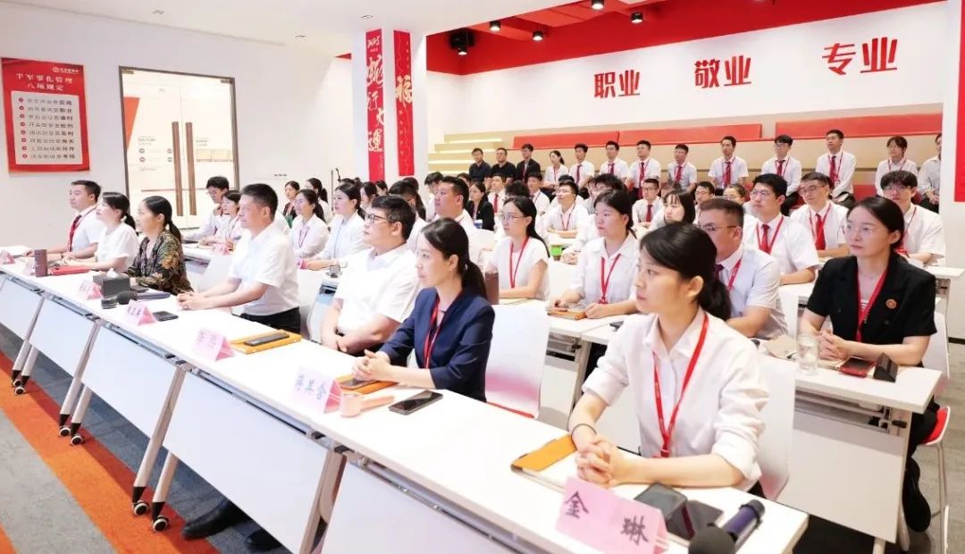 強(qiáng)化創(chuàng)新意識，保障項(xiàng)目開發(fā)質(zhì)量！8月上旬，集團(tuán)共28個(gè)優(yōu)質(zhì)投資選址項(xiàng)目通過評估