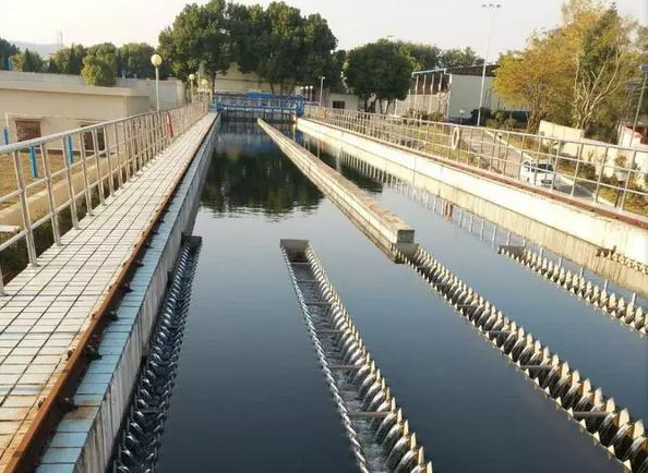 沉淀池背水面防水維修工程案例